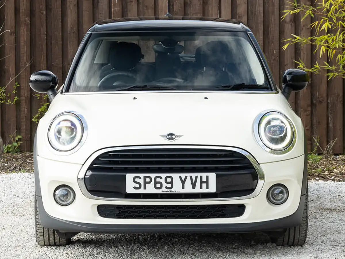 2019-mini-cooper-15-cooper-classic-hatchback-5d-big-17