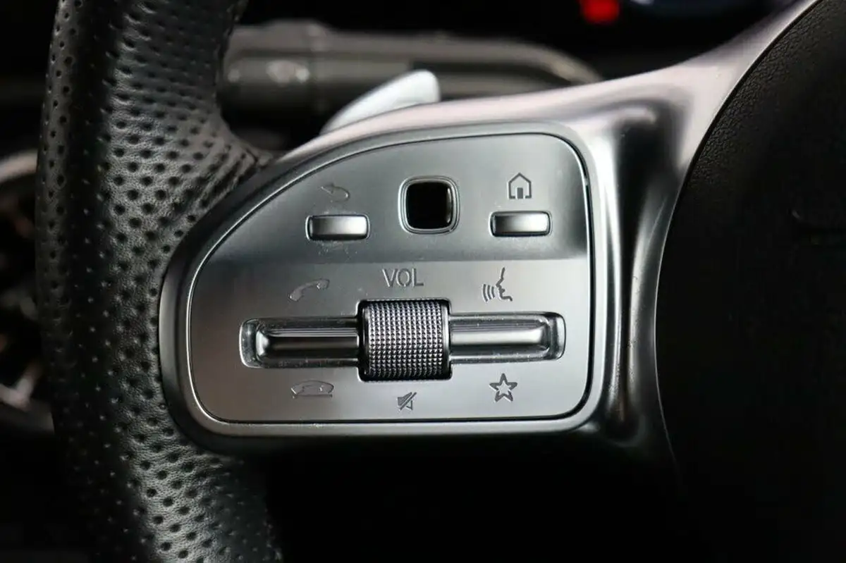 2022-mercedes-benz-cla-13-cla-200-amg-line-premium-coupe-4d-big-21