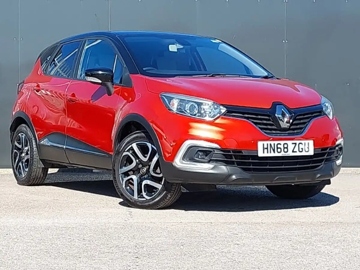 2018-renault-captur-09-tce-iconic-big-0