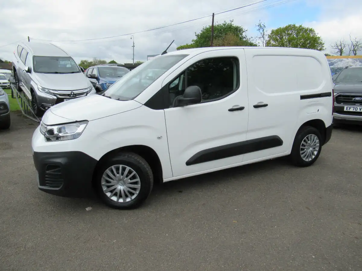 2020-citroen-berlingo-15bluehdi-650-enterprise-ss-big-1