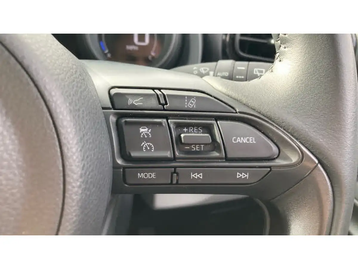 2022-toyota-yaris-cross-15-vvt-i-icon-big-19