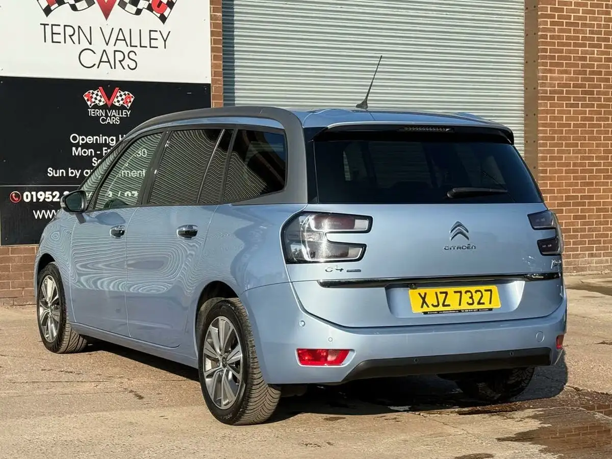 2015-citroen-grand-c4-picasso-16bluehdi-exclusive-eat6-big-75