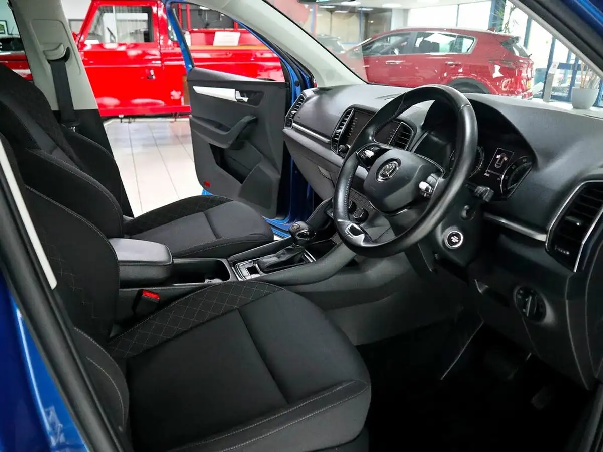 2020-skoda-karoq-15-tsi-se-dsg-big-2