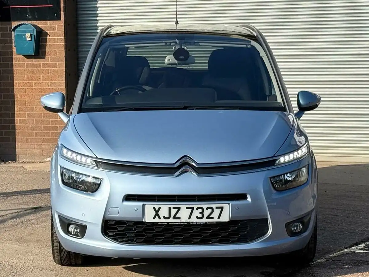 2015-citroen-grand-c4-picasso-16bluehdi-exclusive-eat6-big-4