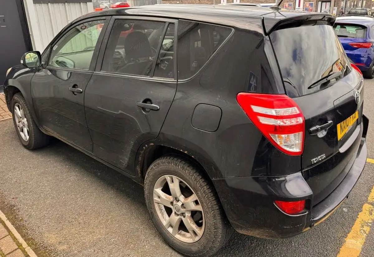 2010-toyota-rav4-22td-xt-r-22d-4d-150bhp-big-1