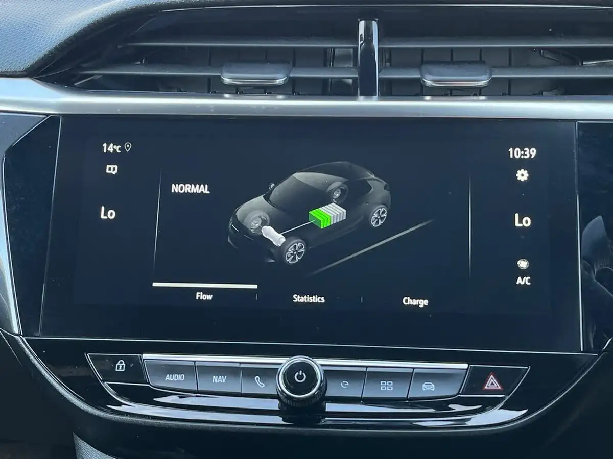 2023-vauxhall-corsa-e-ultimate-electric-136ps-11kw-charger-big-18
