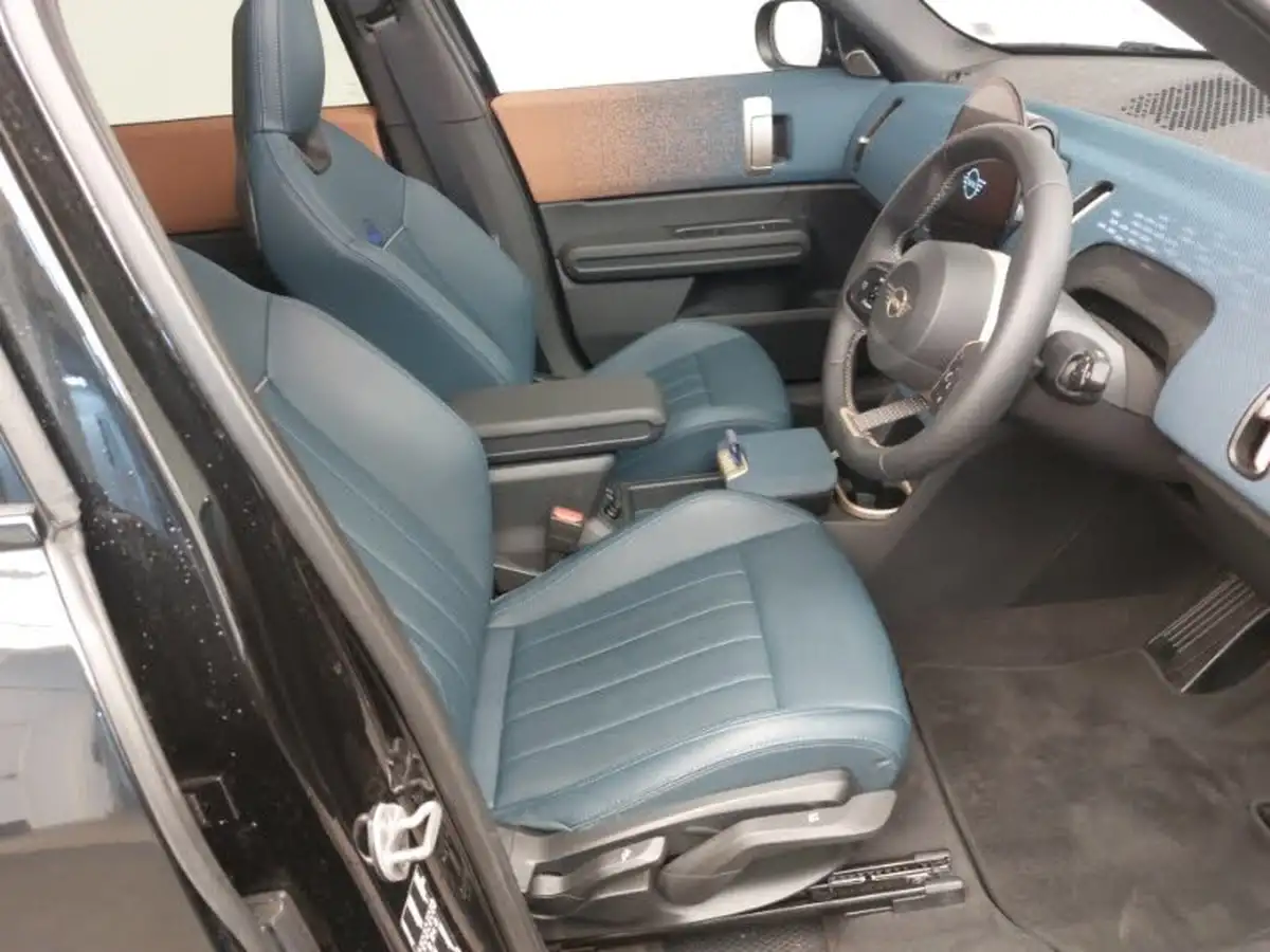 2024-mini-countryman-15-cooper-c-exclusive-big-5