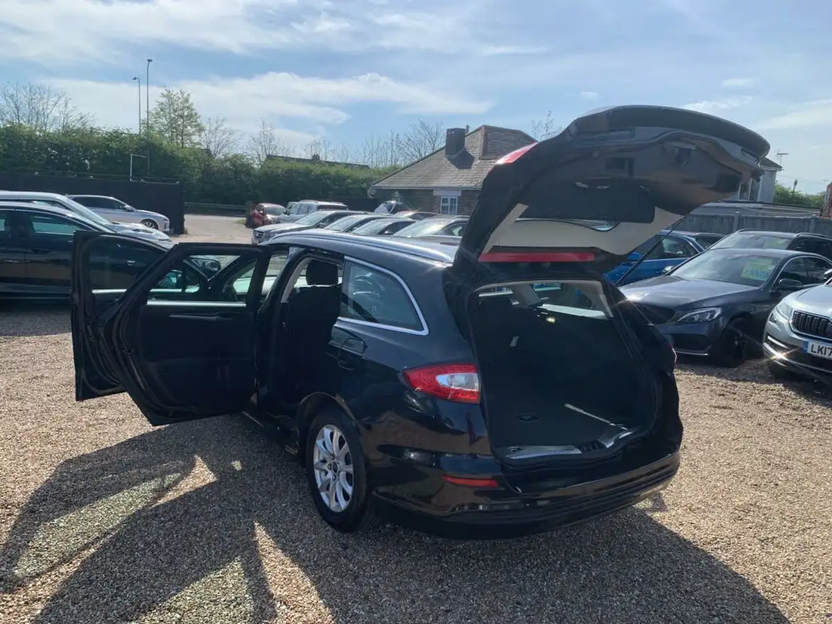 2015-ford-mondeo-20tdci-zetec-econetic-estate-big-42