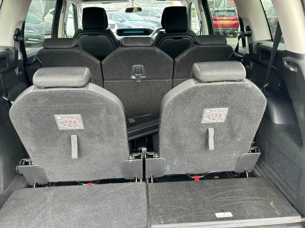 2022-citroen-grand-c4-spacetourer-12-puretech-sense-eat8-big-9