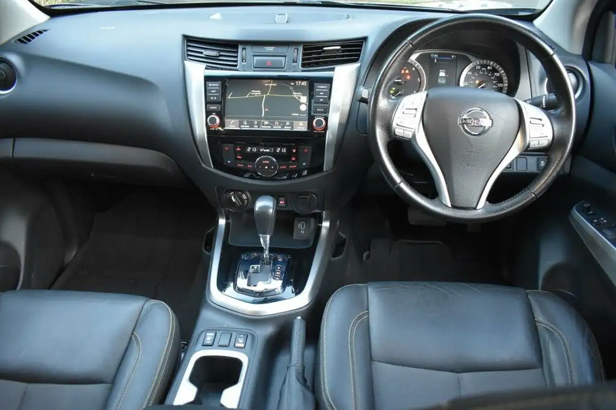 2020-nissan-navara-23dci-tt-n-guard-8-navileathersunroof-auto-big-4