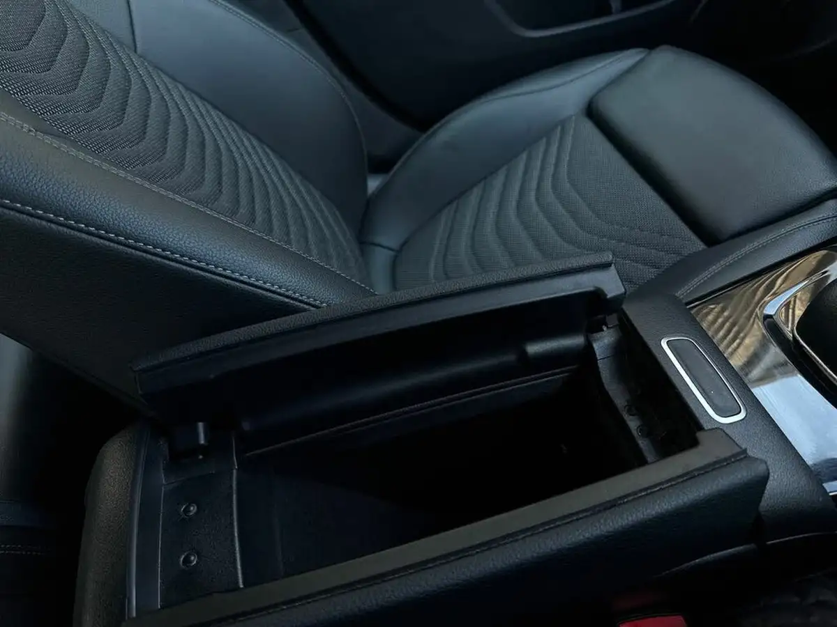 2021-mercedes-benz-a-class-13-a180-se-7g-dct-big-28