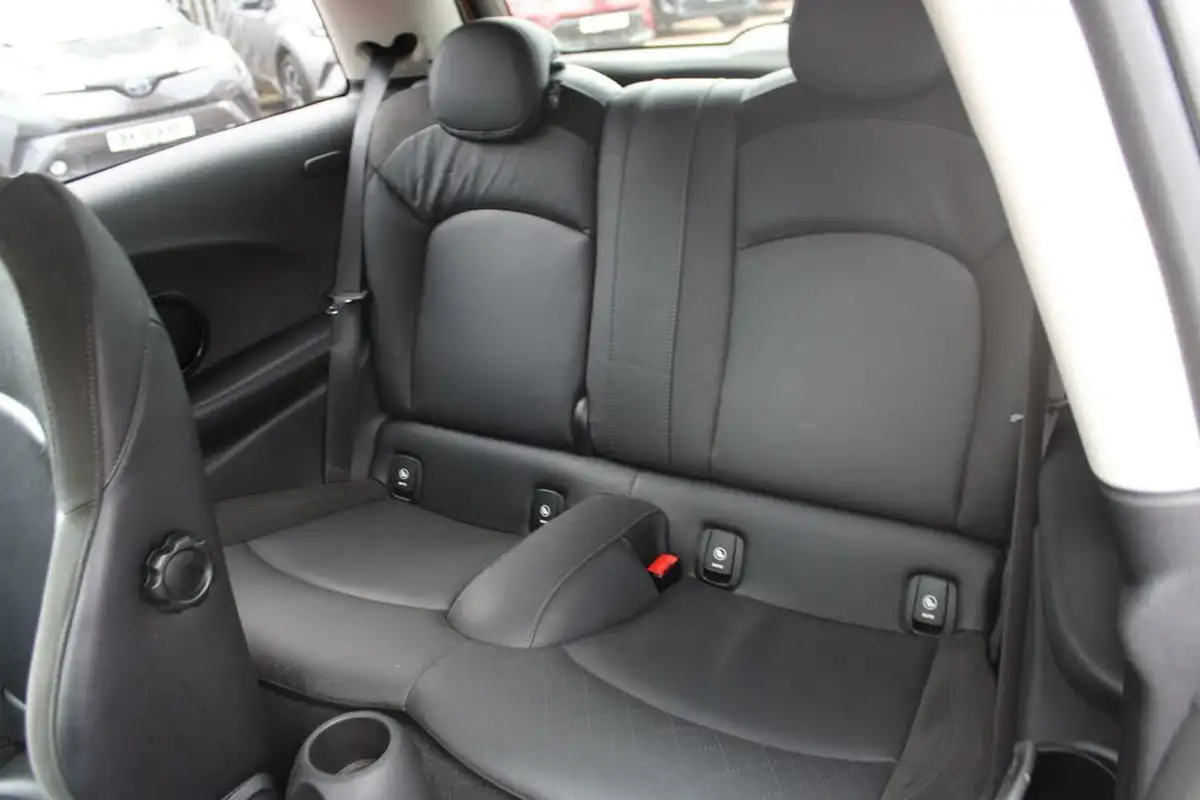 2017-mini-cooper-20-cooper-s-chili-ss-hatchback-3d-big-12