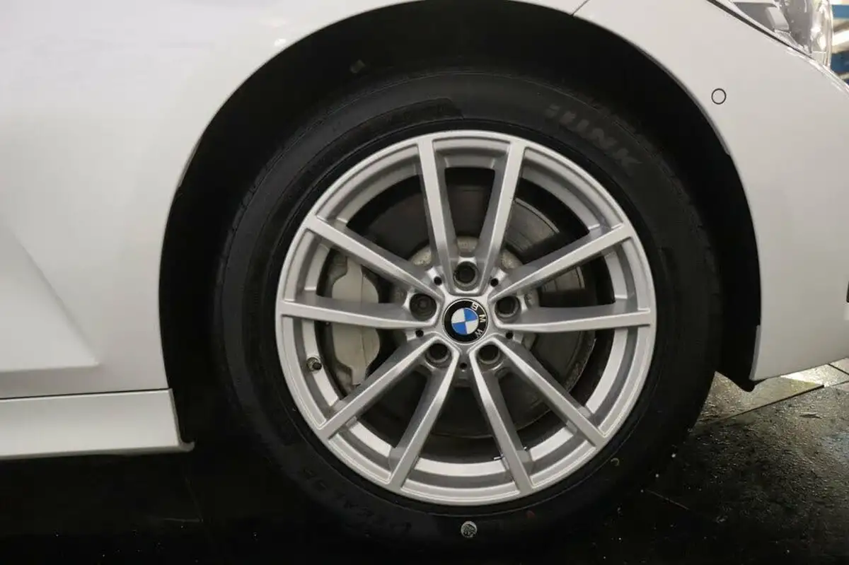 2021-bmw-3-series-20-330e-se-pro-touring-5d-big-39