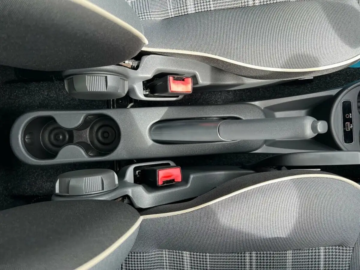2016-fiat-500-12-lounge-big-32