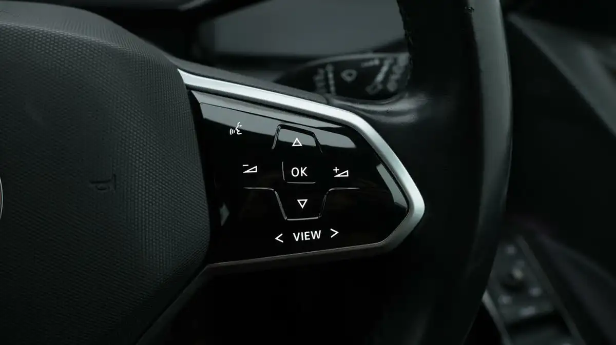 2020-volkswagen-id3-e-life-big-25