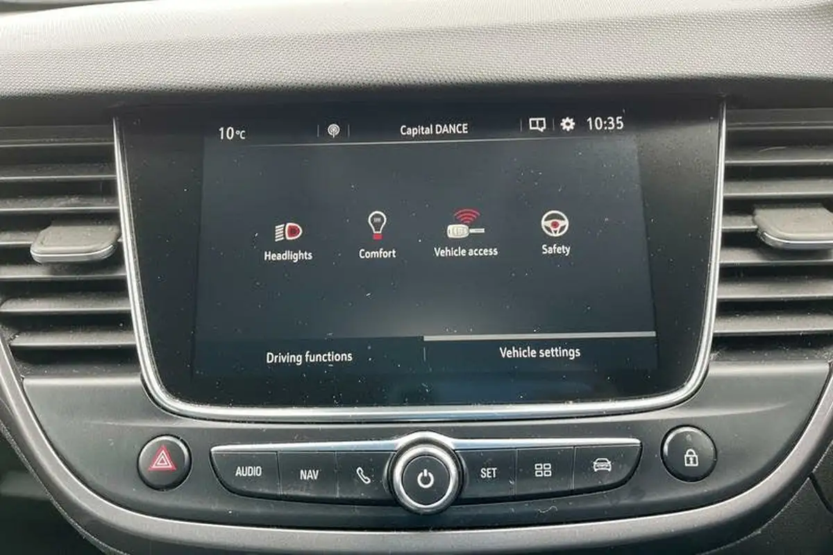 2021-vauxhall-crossland-12-elite-nav-130ps-big-29