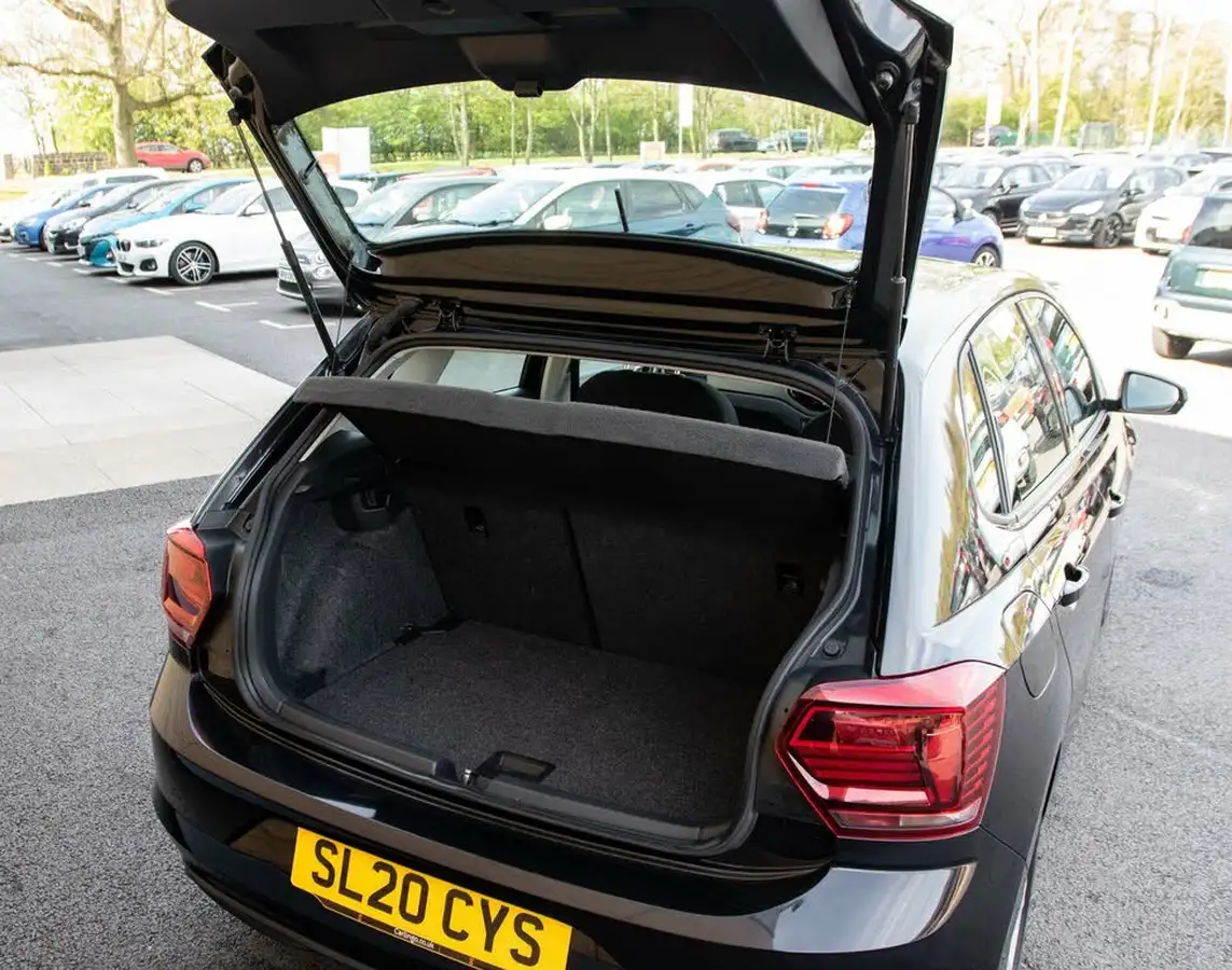 2020-volkswagen-polo-10-se-80ps-big-32