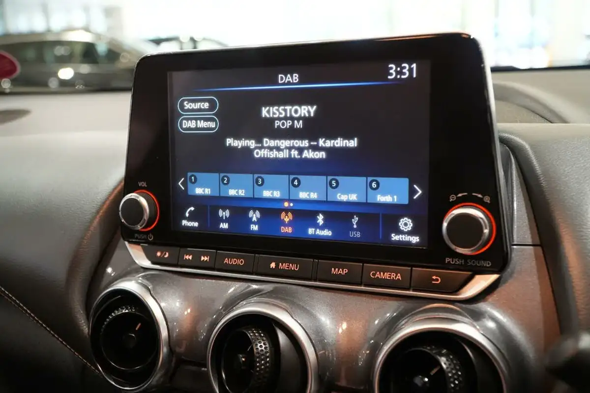 2022-nissan-juke-10-dig-t-n-connecta-big-30