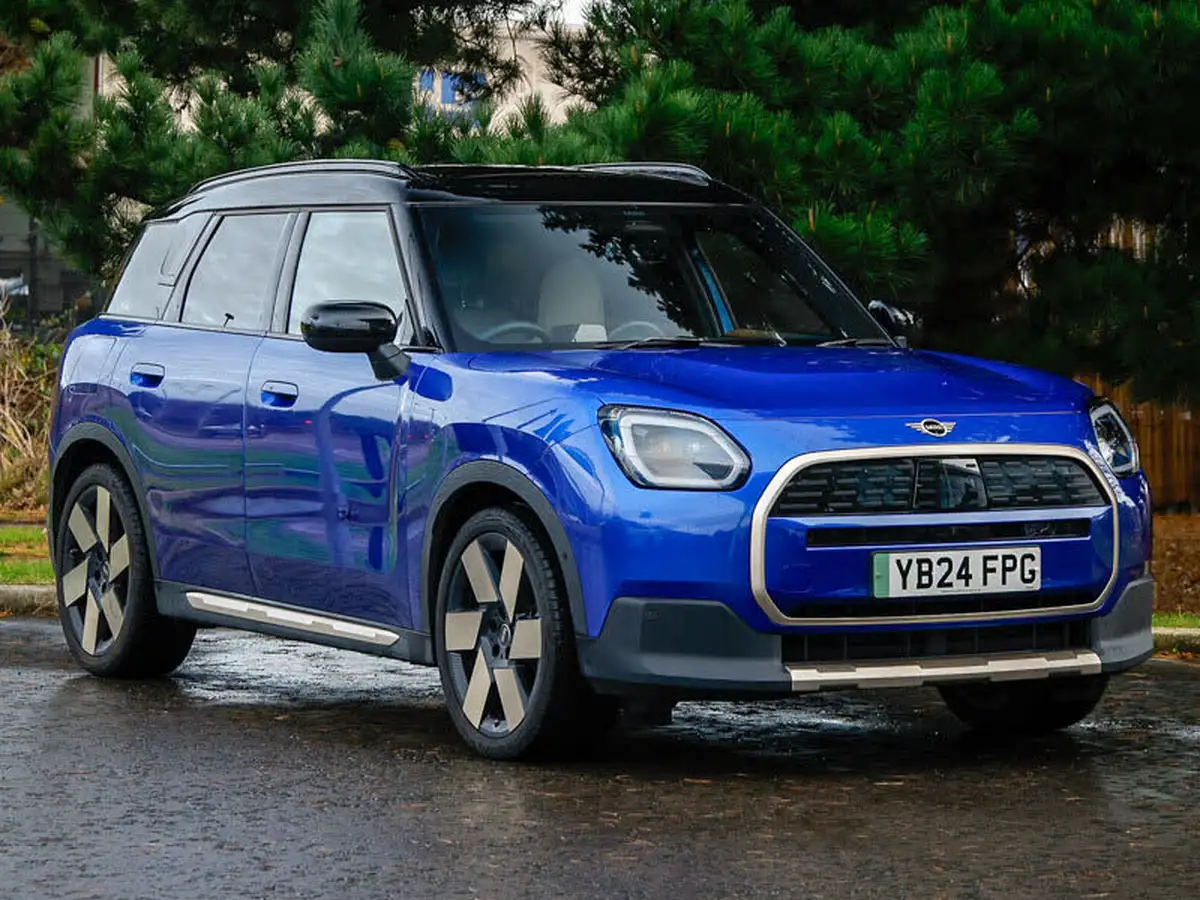2024-mini-countryman-e-cooper-e-exclusive-big-0