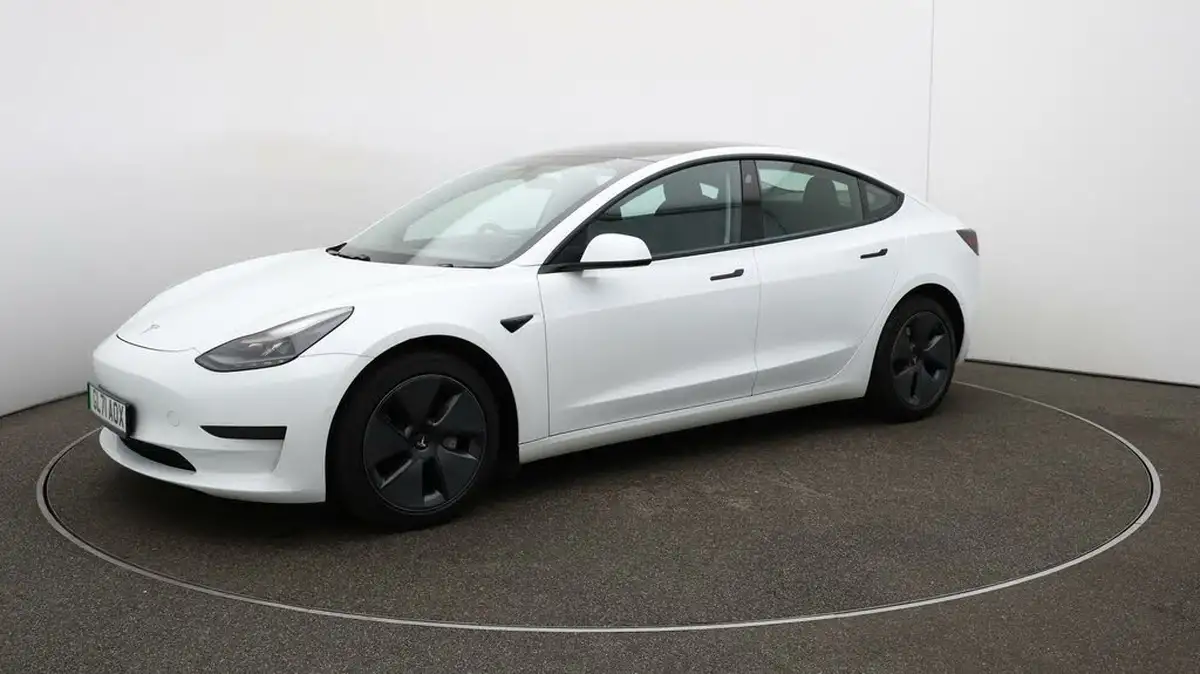 2021-tesla-model-3-e-standard-plus-big-59