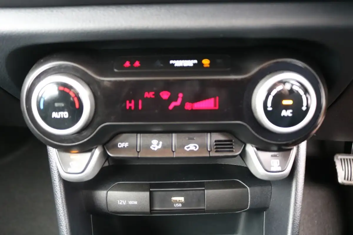 2021-kia-picanto-10-3-auto-seq-big-29