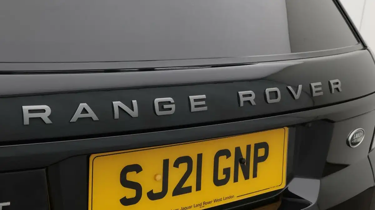 2021-land-rover-range-rover-sport-30-d300-hse-silver-big-21
