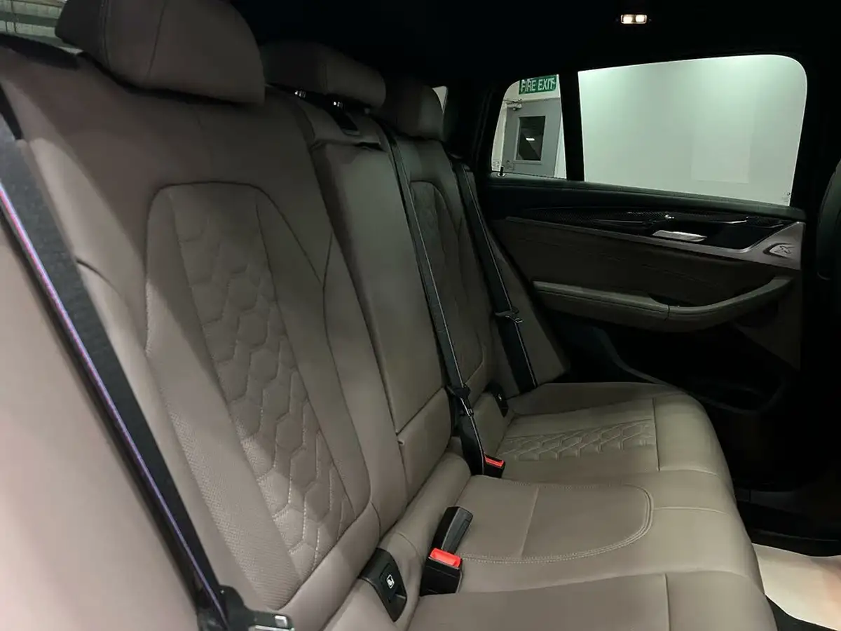 2019-bmw-x4-30-m-competition-big-79