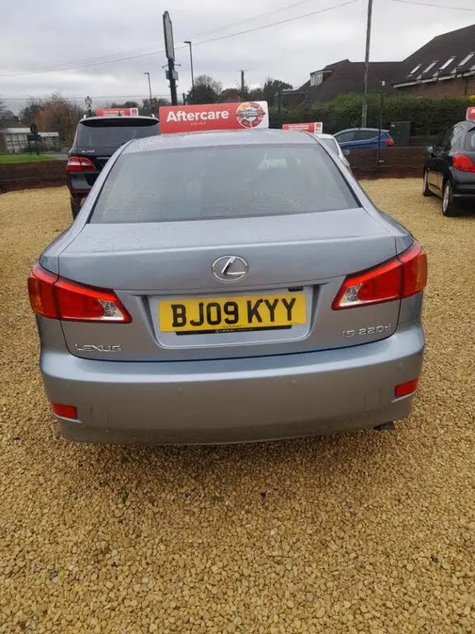 2009-lexus-is-220d-22td-se-big-4