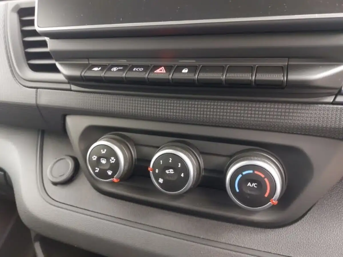 2024-renault-trafic-20dci-sl30-130-advance-big-15