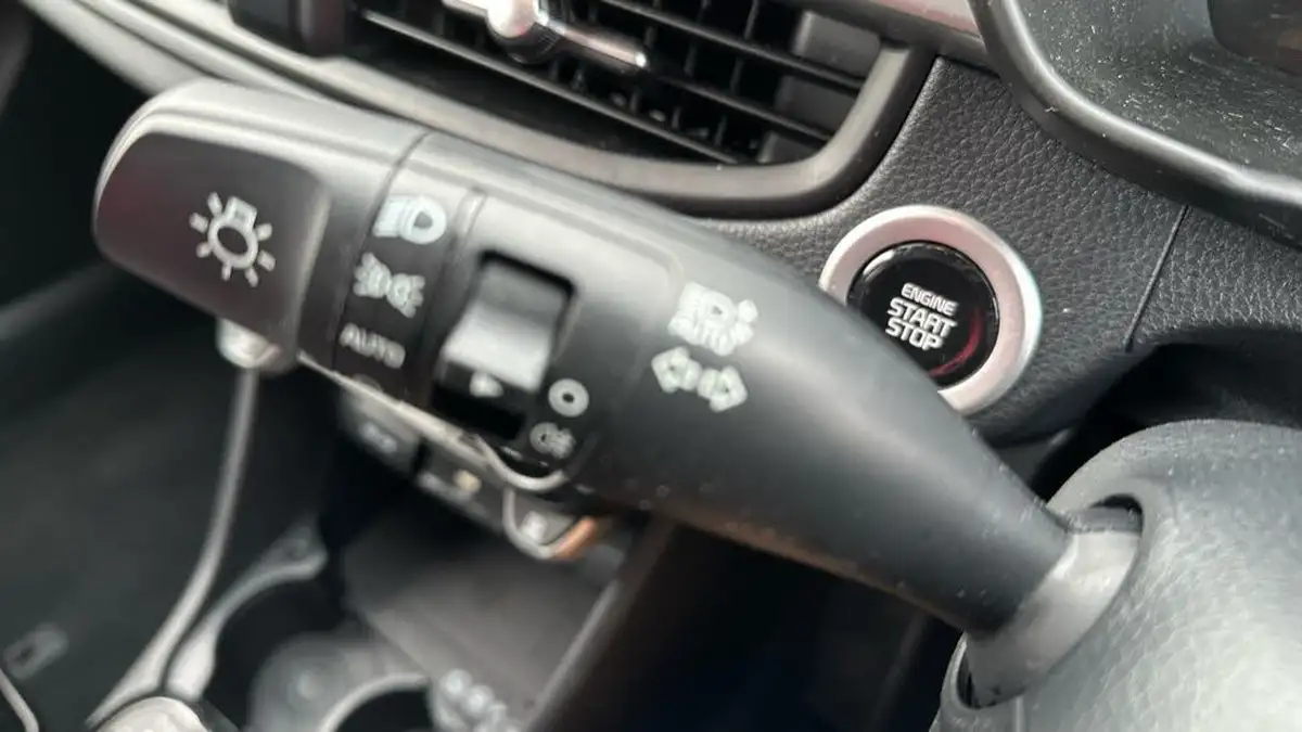 2024-kia-picanto-10-3-62bhp-big-15