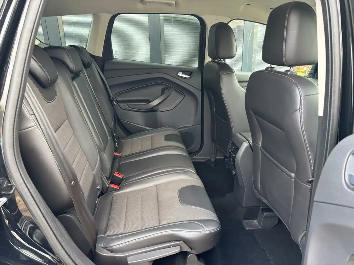 2016-ford-kuga-20tdci-titanium-180ps-awd-big-15