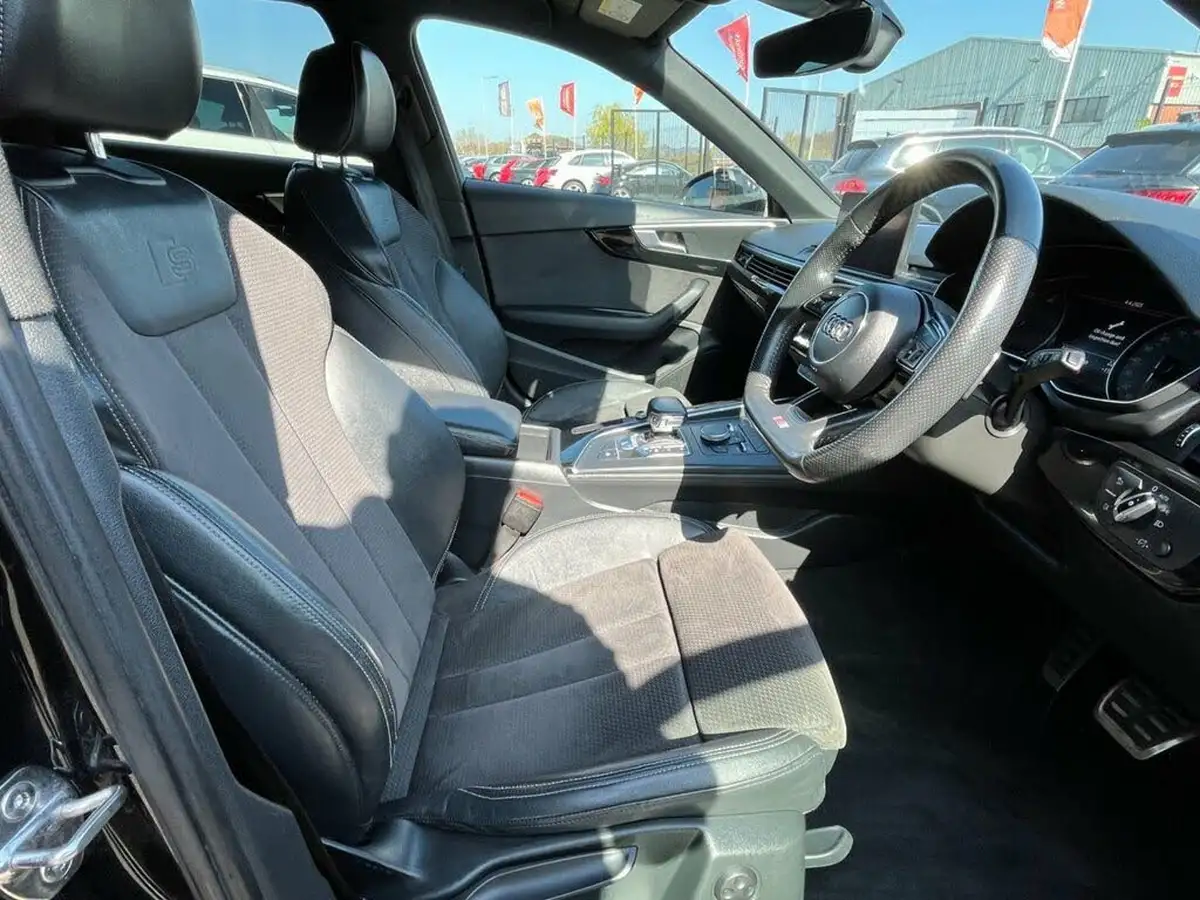 2017-audi-a4-avant-20-tdi-quattro-black-edition-big-10