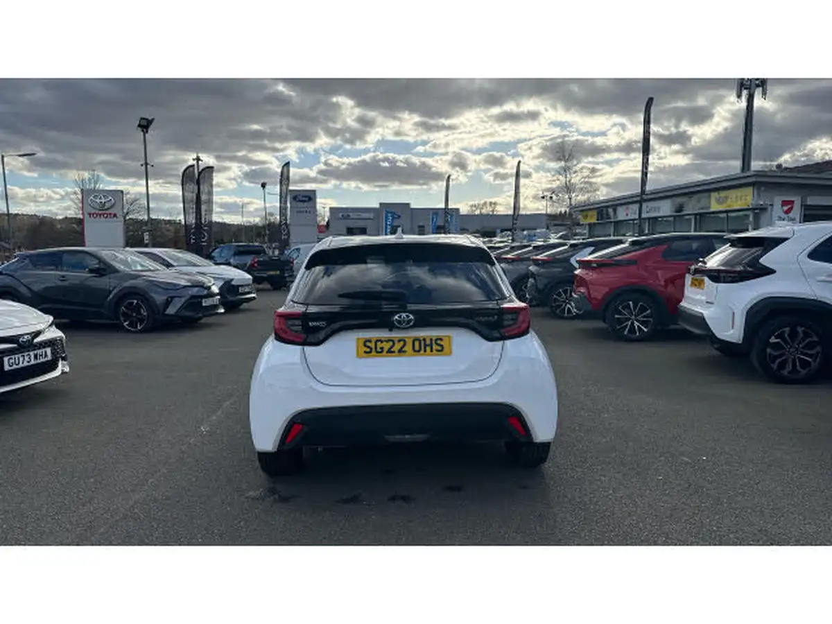 2022-toyota-yaris-15-vvt-i-design-big-18