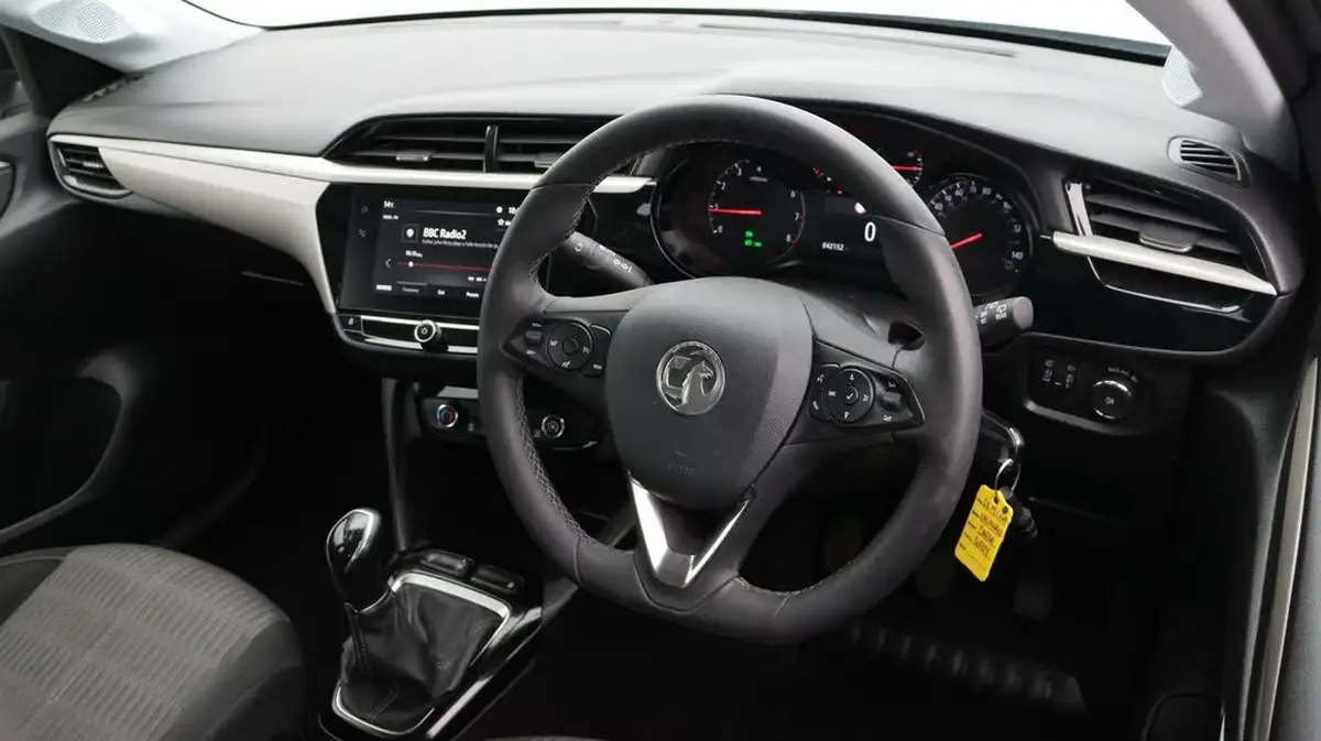 2023-vauxhall-corsa-12i-design-big-9