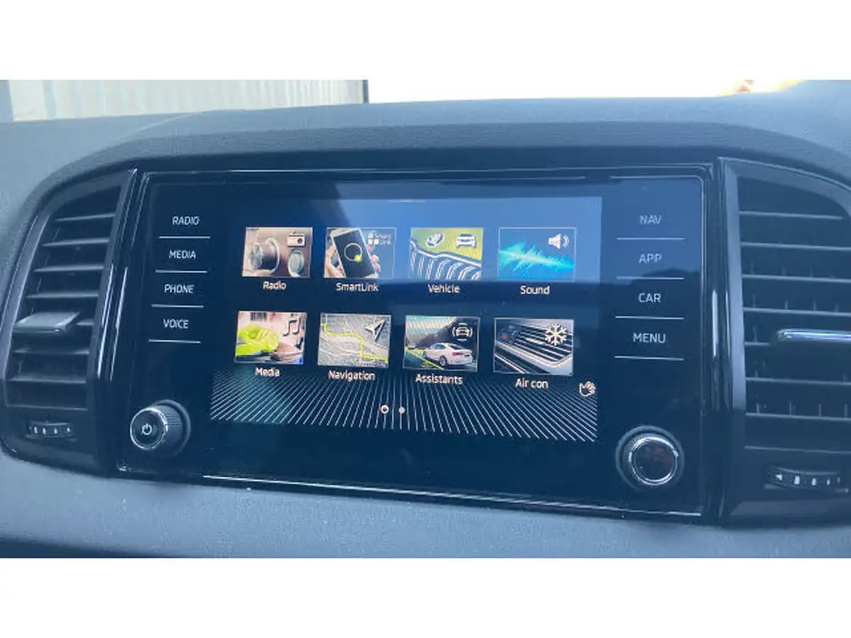 2023-skoda-karoq-15-tsi-sportline-big-36