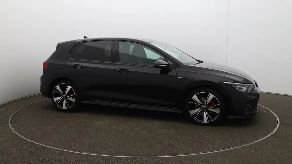 2022-volkswagen-golf-20tdi-gtd-big-37