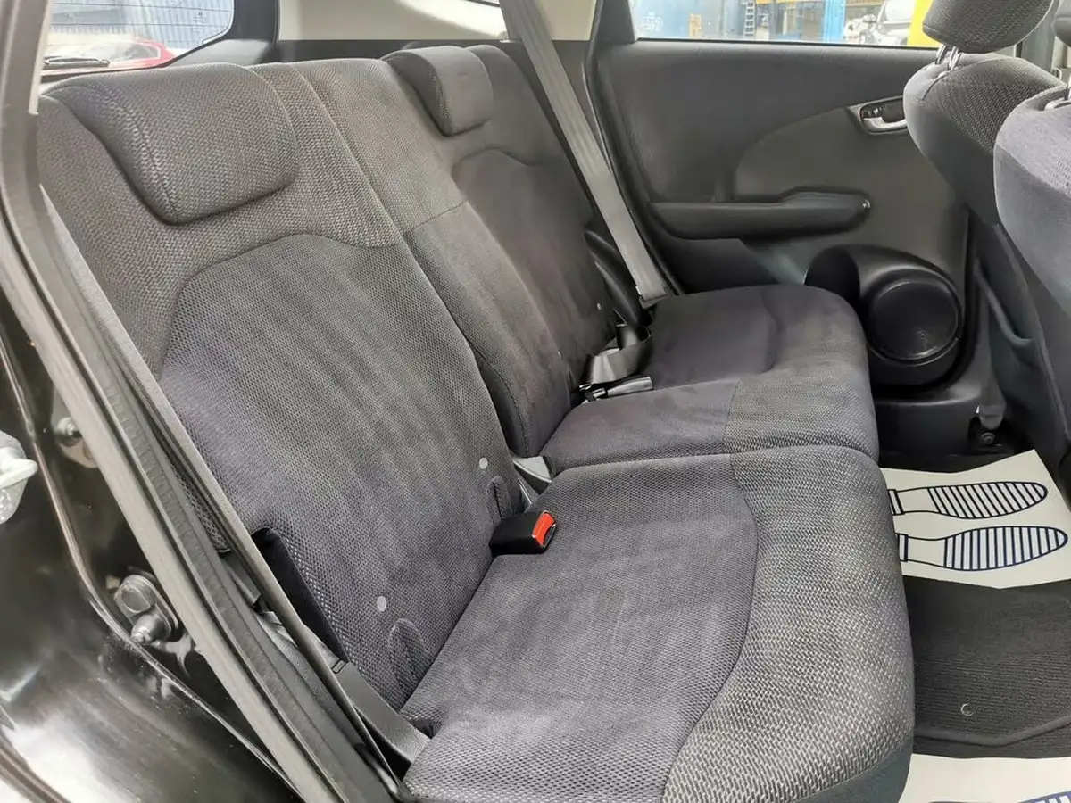 2012-honda-jazz-big-22