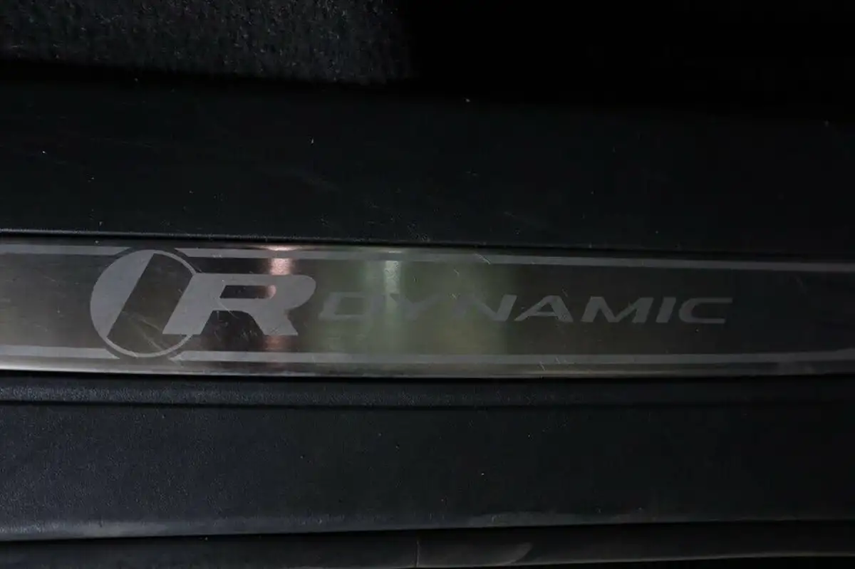 2021-jaguar-f-pace-20-p250-r-dynamic-s-big-46