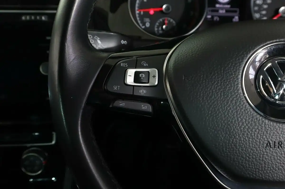 2019-volkswagen-golf-15-tsi-gt-150ps-ss-hatchback-5d-big-15