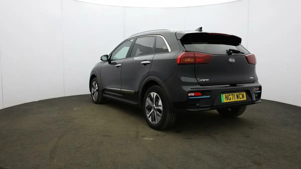 2022-kia-e-niro-ev-4-big-35