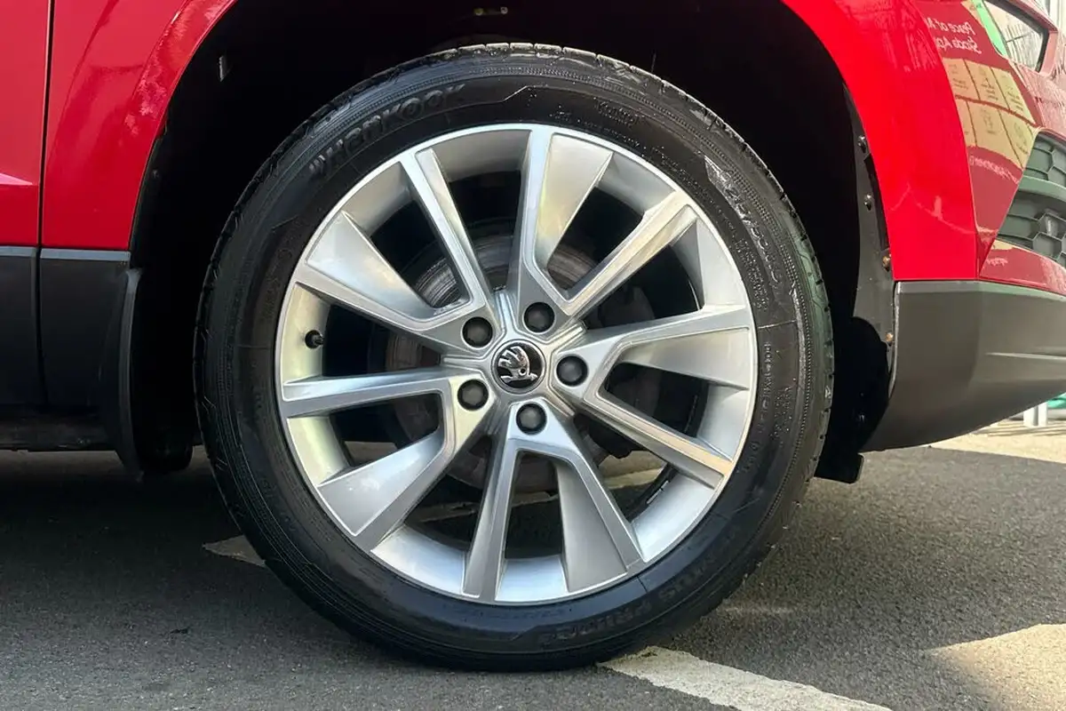 2019-skoda-karoq-15-tsi-se-l-dsg-big-4