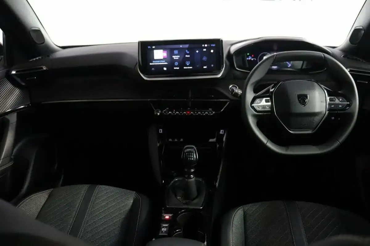 2024-peugeot-2008-suv-12-puretech-allure-130ps-big-2