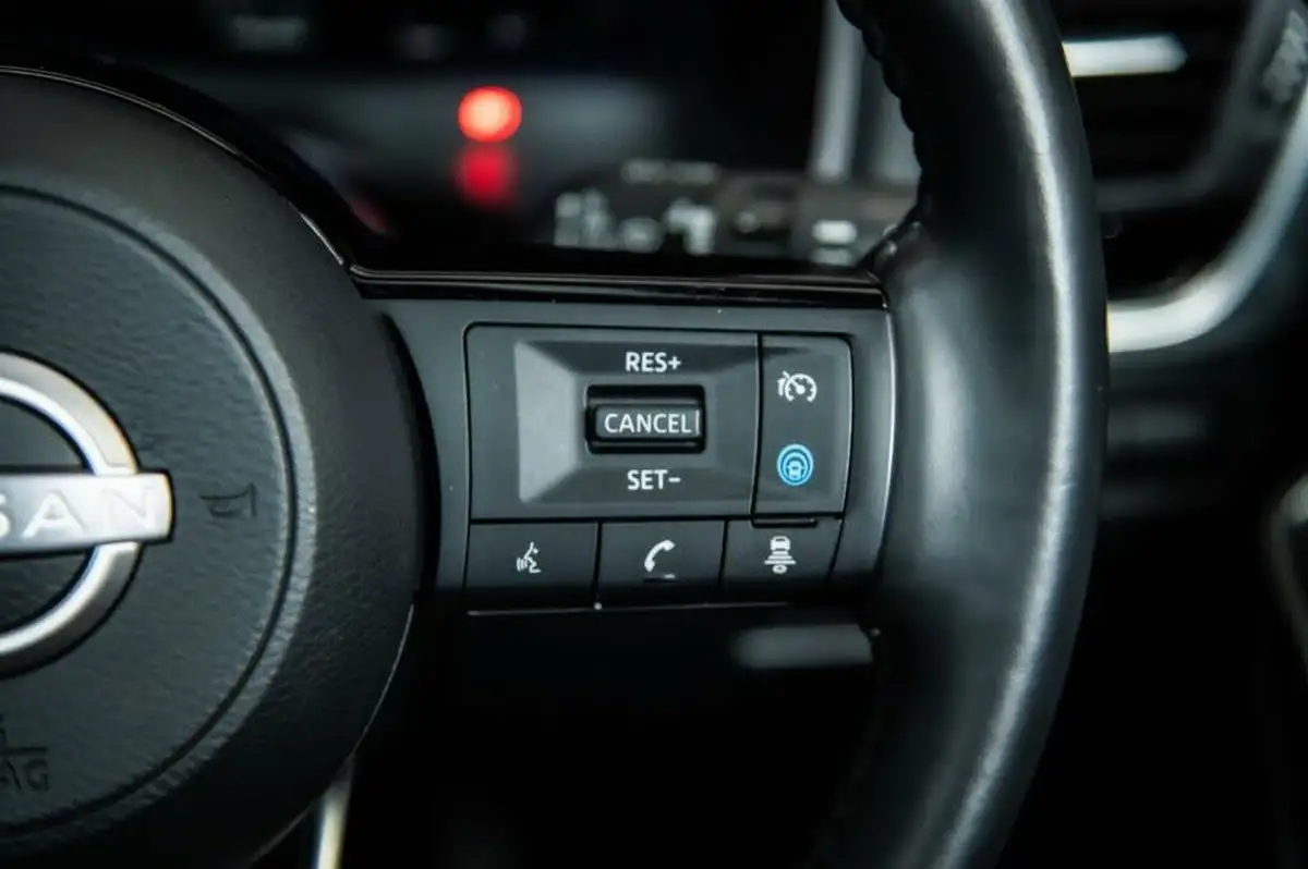 2023-nissan-qashqai-15-kuro-edition-big-9