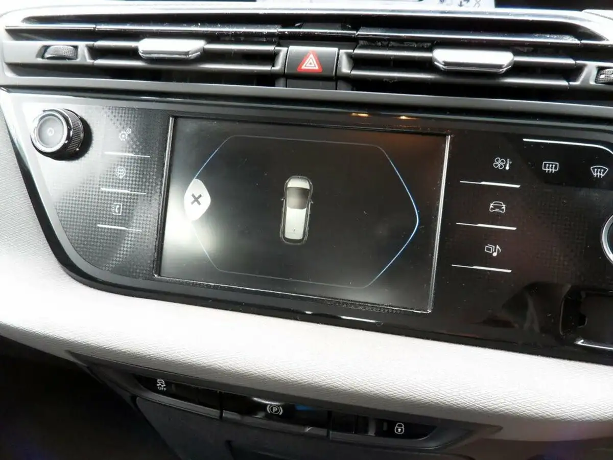 2015-citroen-c4-picasso-16e-hdi-vtr-115ps-big-58