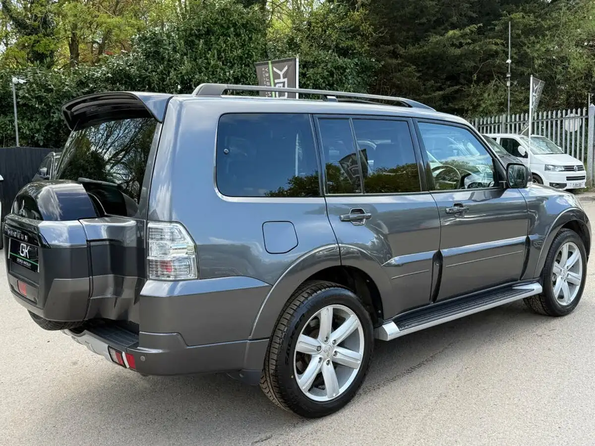 2015-mitsubishi-shogun-32td-sg4-187bhp-big-5