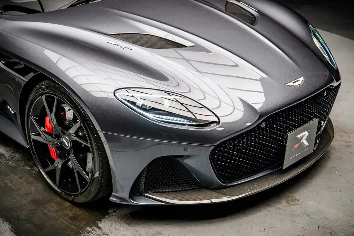 2019-aston-martin-dbs-52-v12-superleggera-big-10