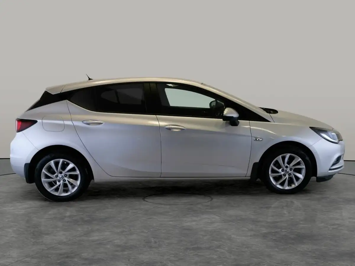 2019-vauxhall-astra-16cdti-design-110ps-ss-ecotec-blueinjection-hatchback-big-9
