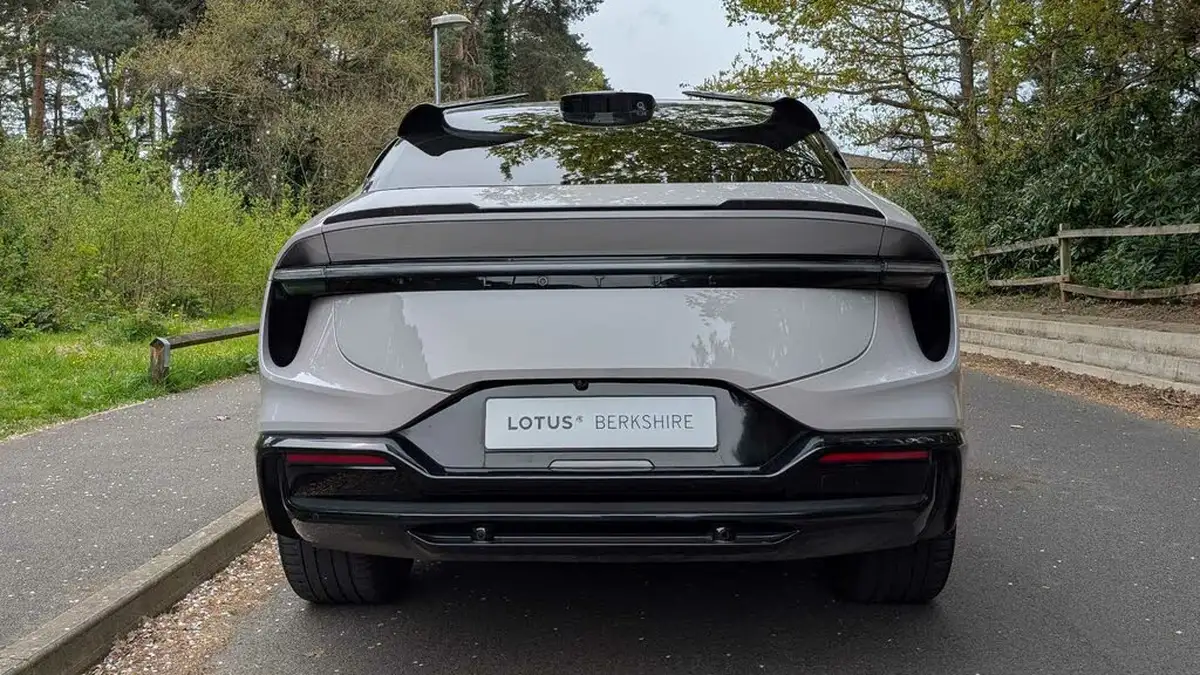 2024-lotus-eletre-e-s-big-4