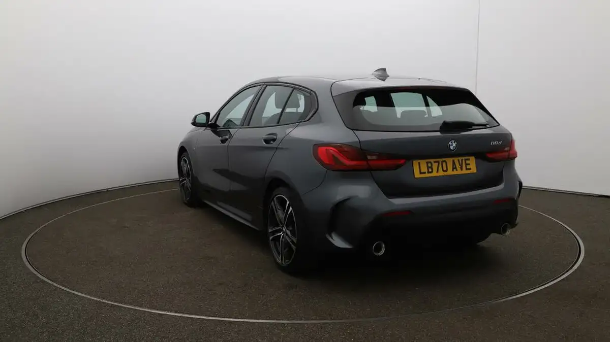 2020-bmw-1-series-20td-118d-m-sport-big-54