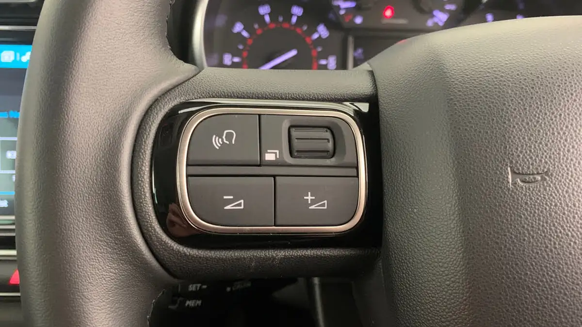 2022-citroen-c3-aircross-12-puretech-shine-plus-110ps-big-18